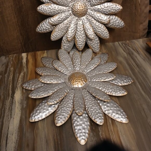 2 Tin Flower Decor Set Silver& Gold Petals Wall Hanging Light Weight 11" Round - Picture 2 of 6
